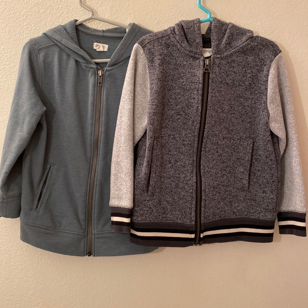 Lot of 2 Boy’s zip front hoodie jackets, size 4
